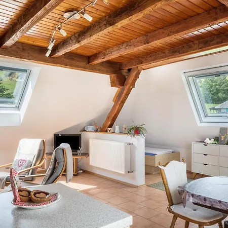 Sport Rees - Pia Apartment Hofsgrund